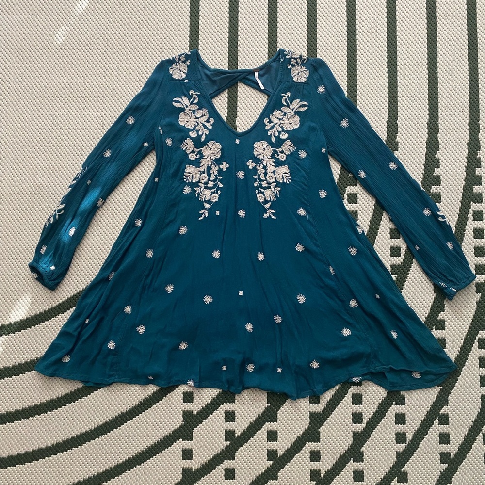 Free People Cute Mini Dress Long Sleeve Boho Sea Floral Embroidered with Pockets
